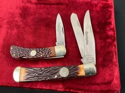 Pair of Vintage Remington Folding Knives, R-5 Gentlemen & R-12 Trapper, delrin faux horn handles