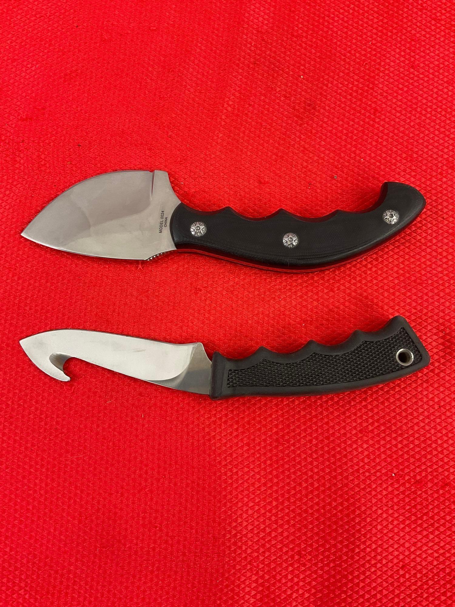 2 pcs Steel Fixed Blade Skinning Knives w/ Sheathes. Camillus Buckmaster & Browning 0024. See pics.