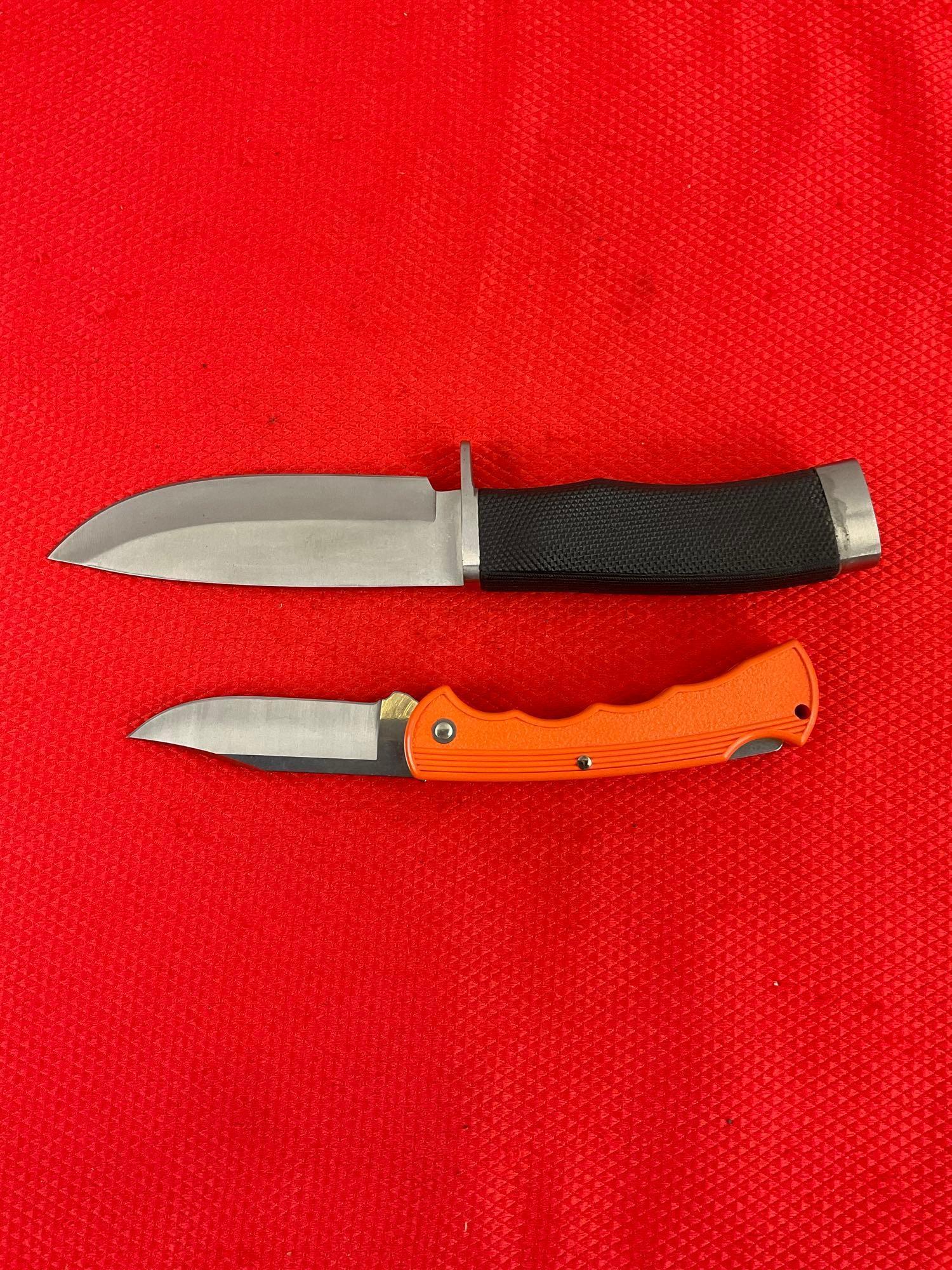 2 pcs Modern Buck Steel Knife Assortment, 1 Model 04220RSNRA-B & 1 Unnumbered. NIB. See pics.