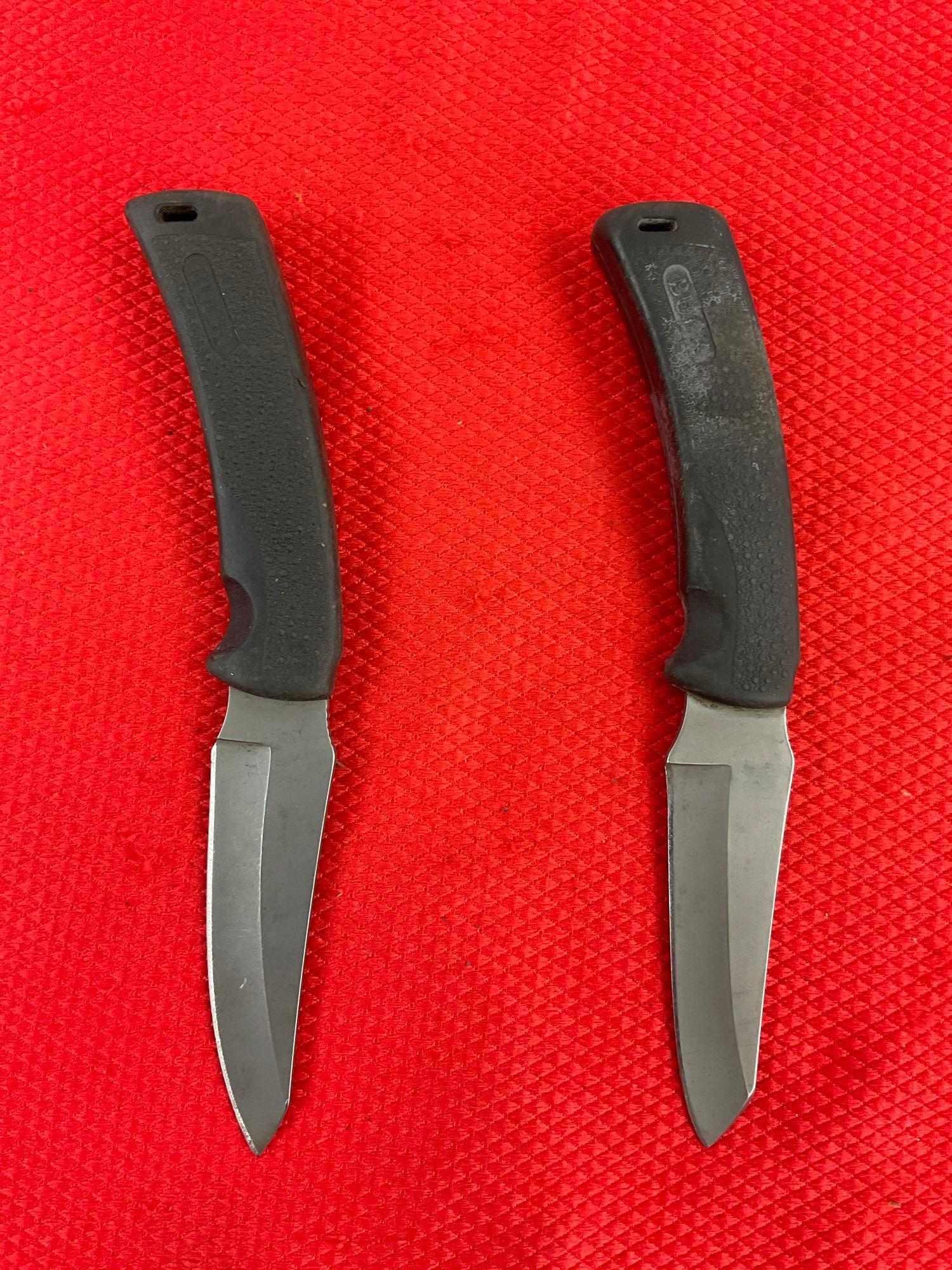 2 pcs Modern Buck 2.75" Steel Fixed Blade Hunting Knives Models 475C & 475U. See pics.