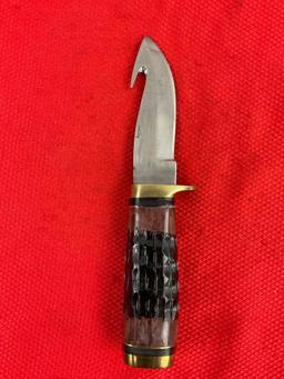 The Bone Collector 4" 440 Steel Fixed Blade Hunting Knife w/ Guthook Model BC-795. NIB. See pics.