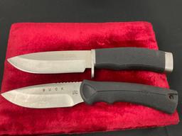 Pair of Fixed Blade Buck Knives, Modern Stainless & 679, 4-4.5 inch blades