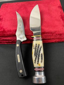 Pair of Fixed Blade Knives, Schrade Sharpfinger Knife & North American Hunting Club engraved Knife