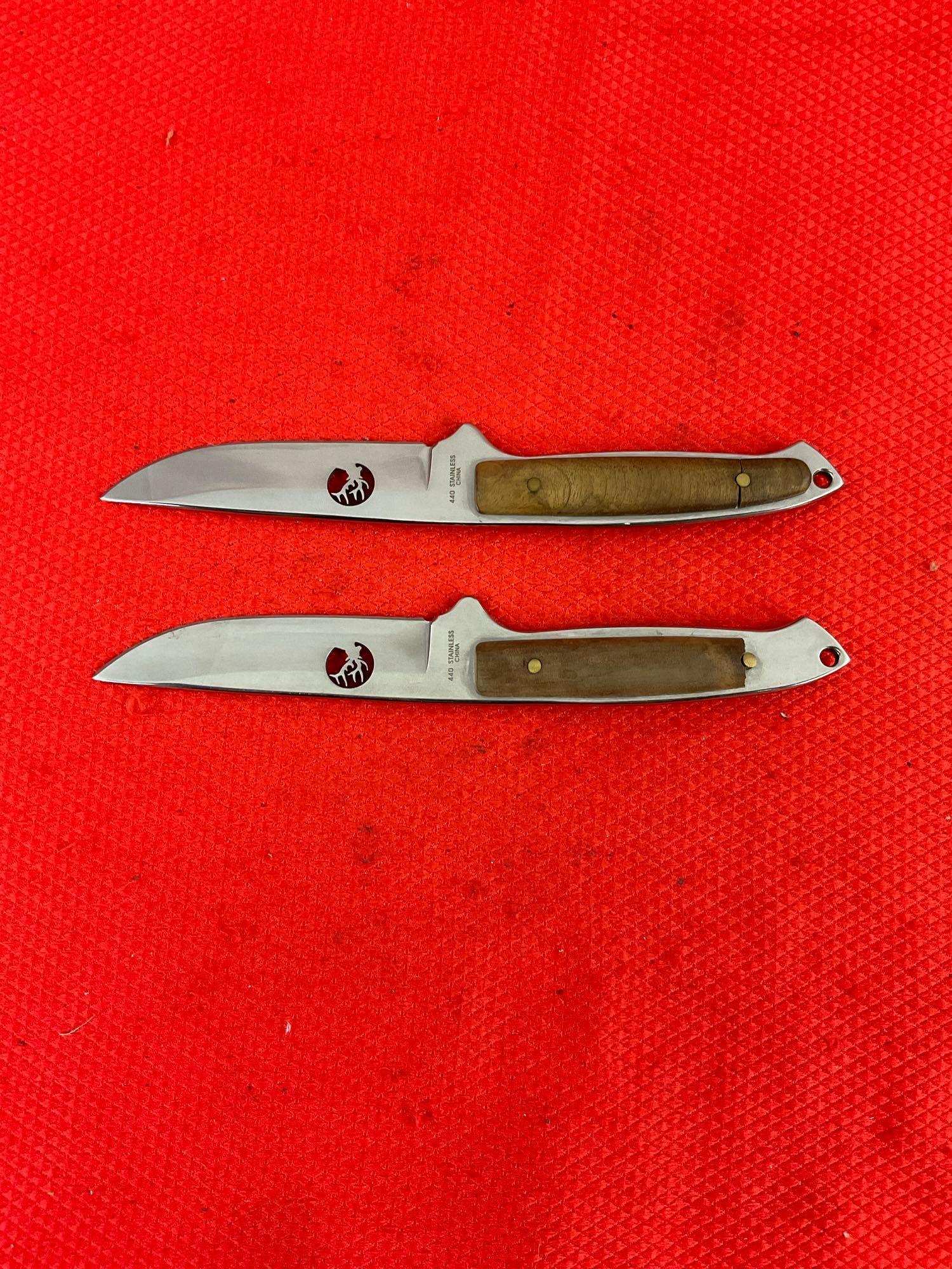 Pair of Elk Ridge 440 Stainless Steel 3" Fixed Blade Hunting Knives w/ Sheathes Model ER-048. See