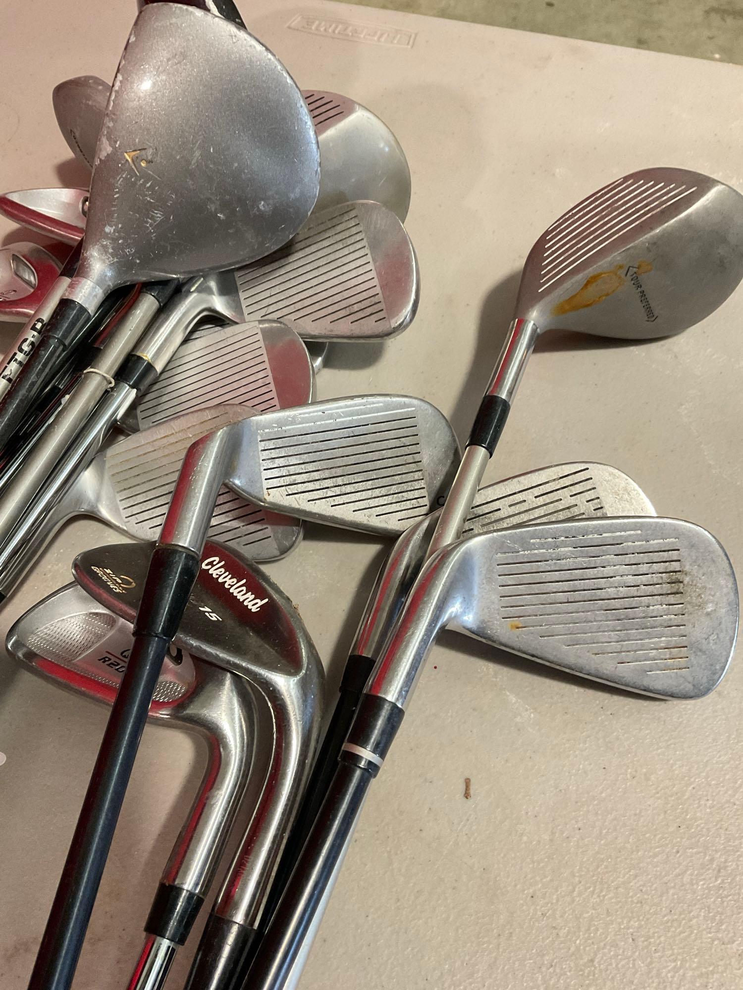 Adam's Golf Bag & Collection of 29 Assorted Clubs + Auction Information