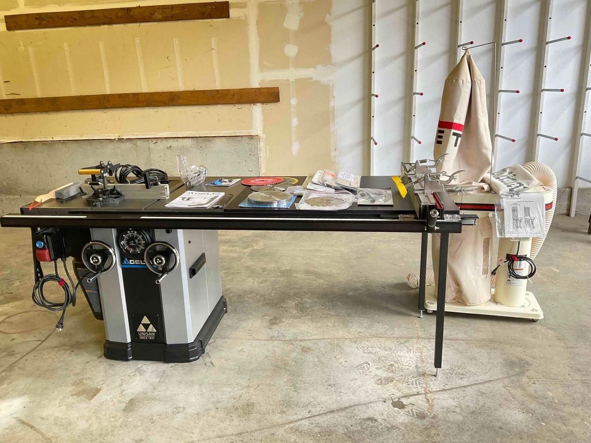 Delta Unisaw 10" 15 amp table saw Model 36-L552 w/ Biesemeyer fence, extrtas & Jet Dust collector