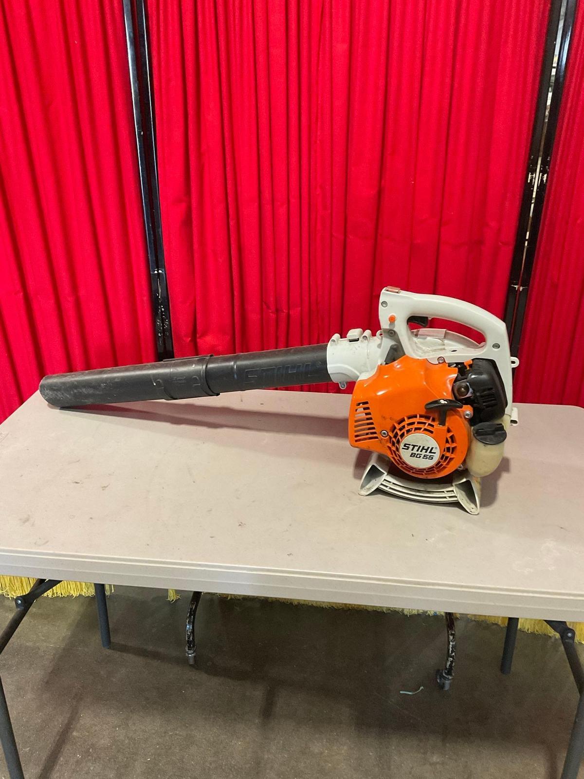 STIHL BG 55 Gas Powered Leaf Blower - See pics