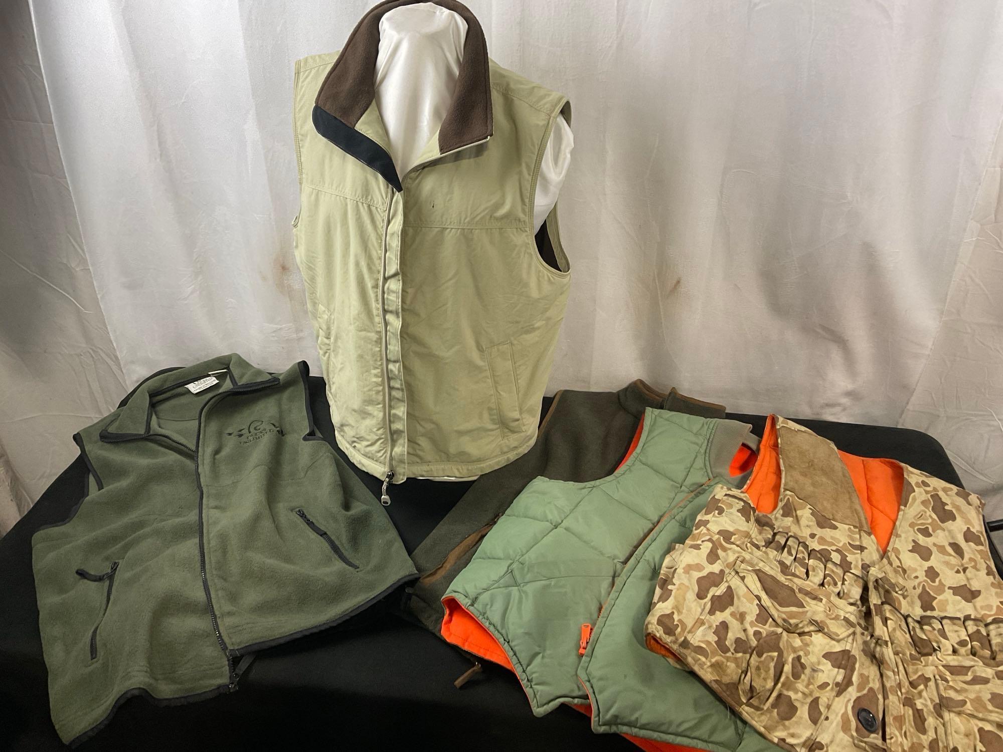 Collection of 5 Vests, Mens size M-L, 2x Ducks Unlimited, 1x L.L.Bean