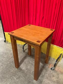 Vintage MSE Mission Style Wooden End Table w/ Corner Decorations. See pics.