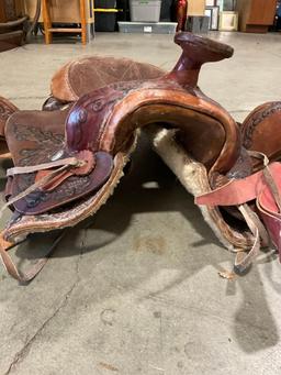 Gorgeous Mexican Made Vintage Engraved Leather Saddle w/ Wool Bottom - See pics