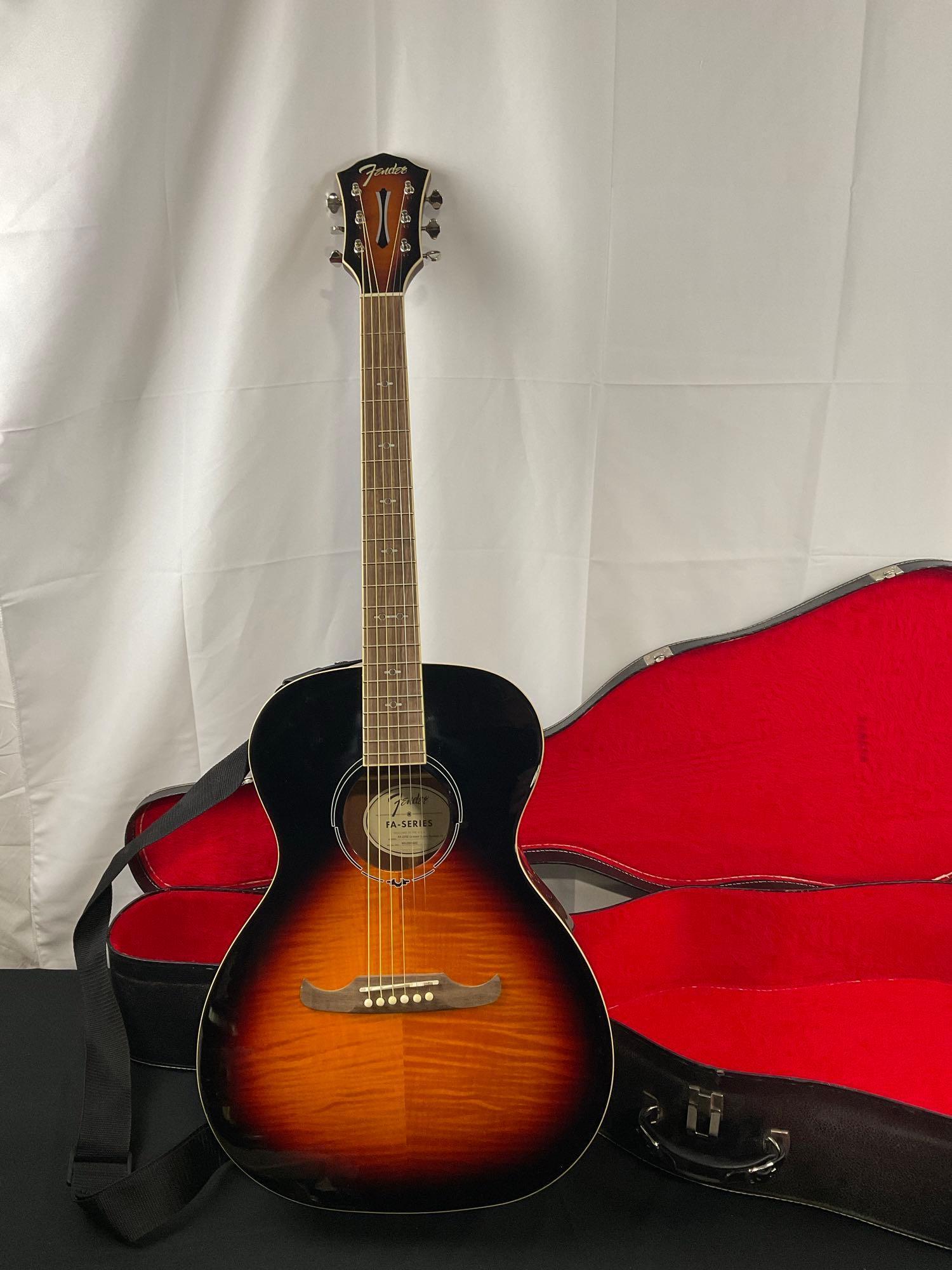 Fender FA-235E Concert 3-Tone Sunburst LR Acoustic Guitar w/ Case