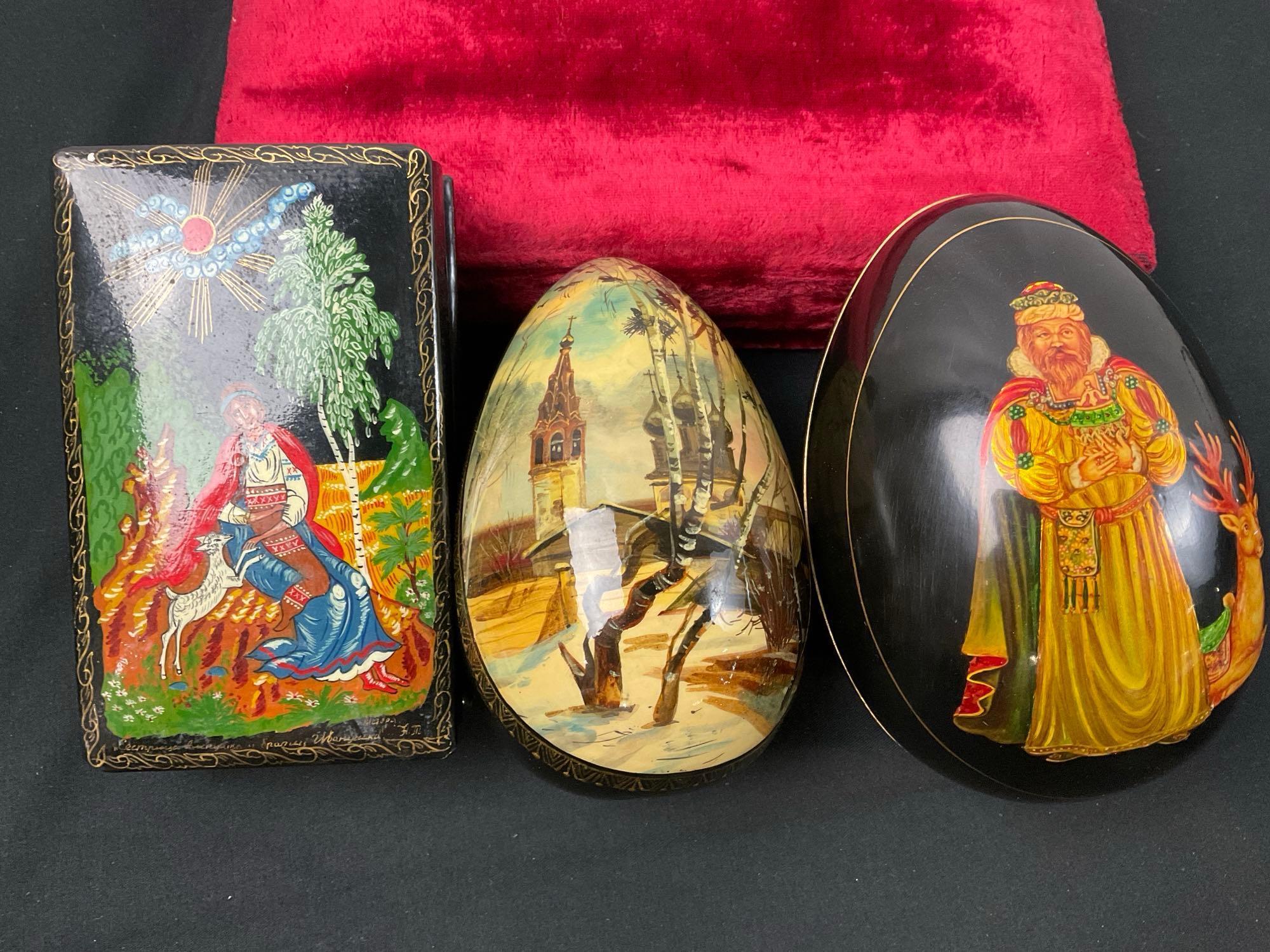 Hand Painted Lacquered Jewelry Box, 1992 Russian Egg, Chinese made Santa & Reindeer Egg Box