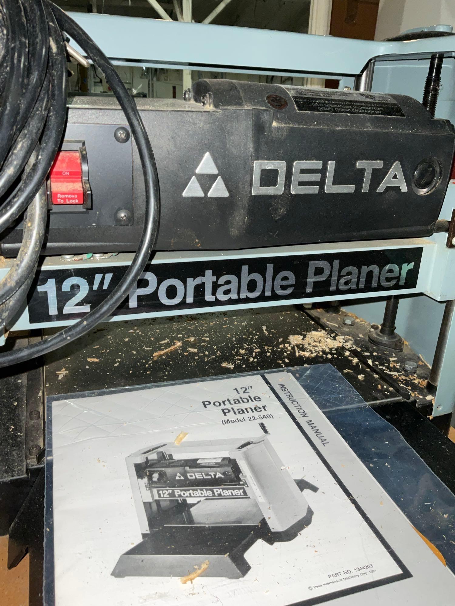 Delta 12" Portable Planer Built into Wheeled Base - Model # 22-530 - See pics