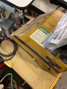 Powermatic Model 084 Belt & Disc Sander w/ Storage Compartment filled with extra sand paper