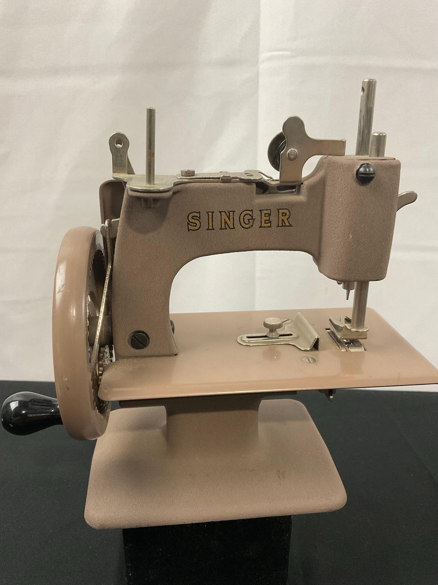 Vintage 1950s Childs Singer Sewing Machine