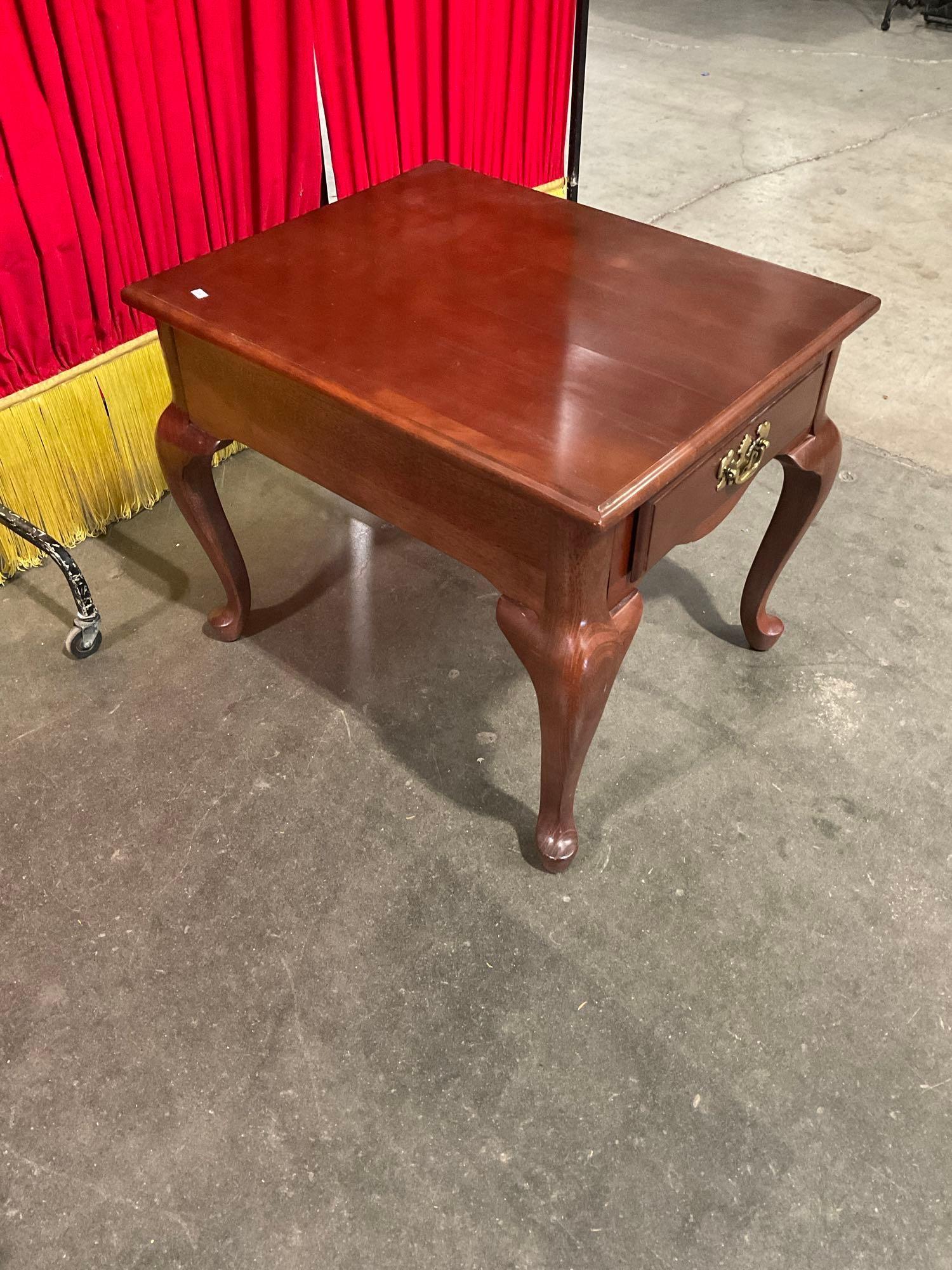 Vintage Universal Furniture Co. Wooden Side Table w/ 1 Drawer & Cabriole Legs. See pics.