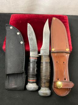 Pair of Vintage Remington Fixed Blade Knives, 1x RH-25 or 35 & 1x RH-50 w/ sheaths