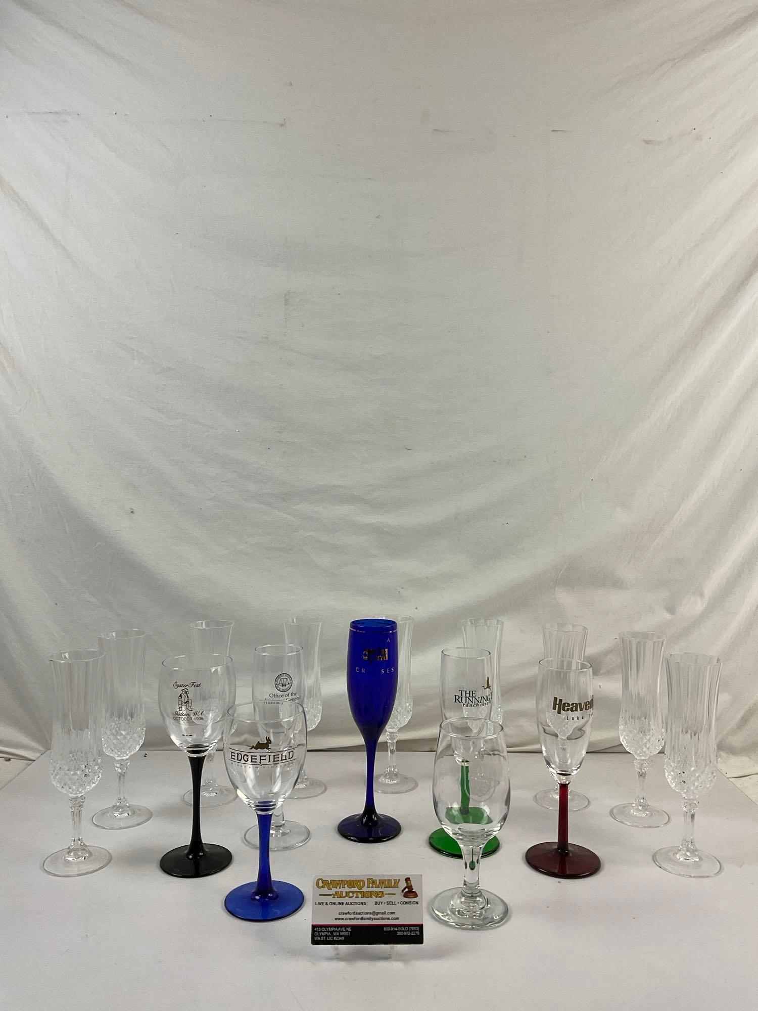 16 pcs Vintage Wine Glass Assortment. 9 Crystal Champagne Flutes, 7 Souvenir Glasses. See pics.