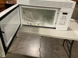 GE Spacemaker Over-the-Range Microwave