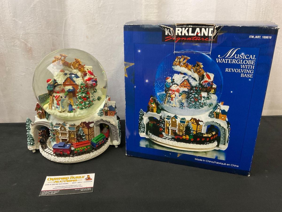 Kirkland Signature Musical Waterglobe w/ revolving base, plays Here Comes Santa Claus