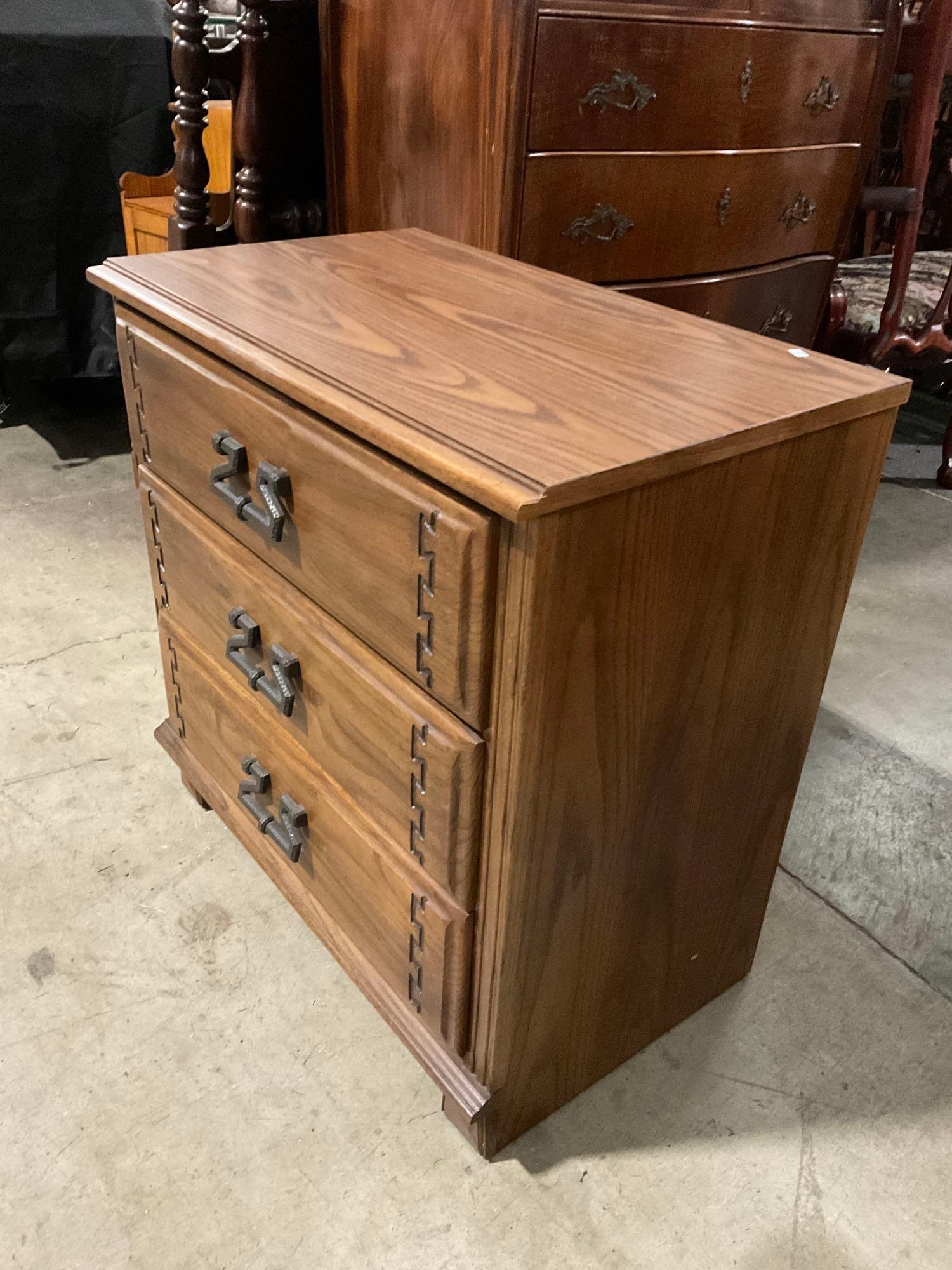 Vintage Wooden Nightstand w/ 3 Drawers & Hammered Drawer Pulls. See pics.