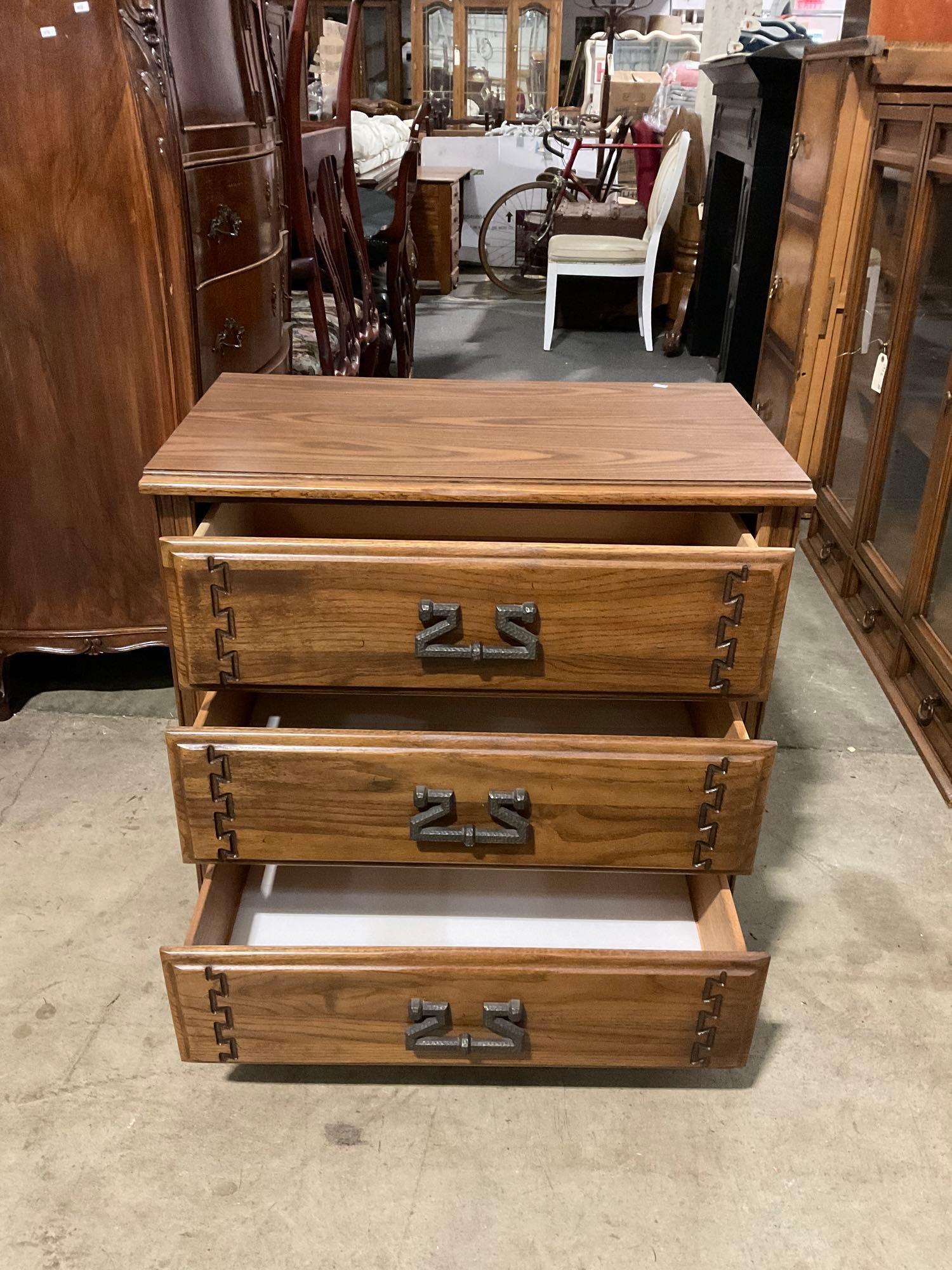 Vintage Wooden Nightstand w/ 3 Drawers & Hammered Drawer Pulls. See pics.