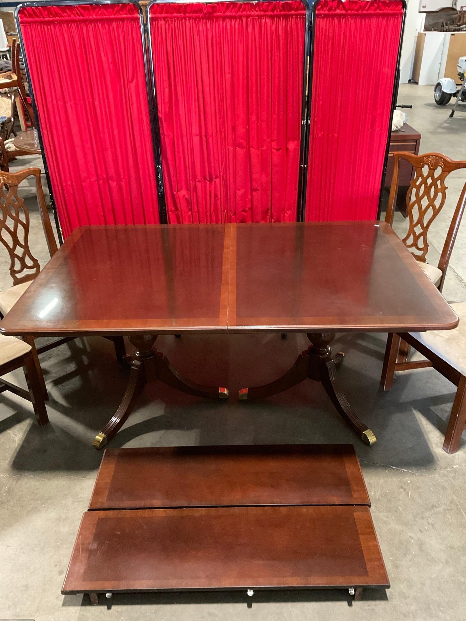 Vintage Universal Furniture Ltd. Wooden Dining Table w/ 4 Trellis Back Chairs & 2 extra Leaves. See