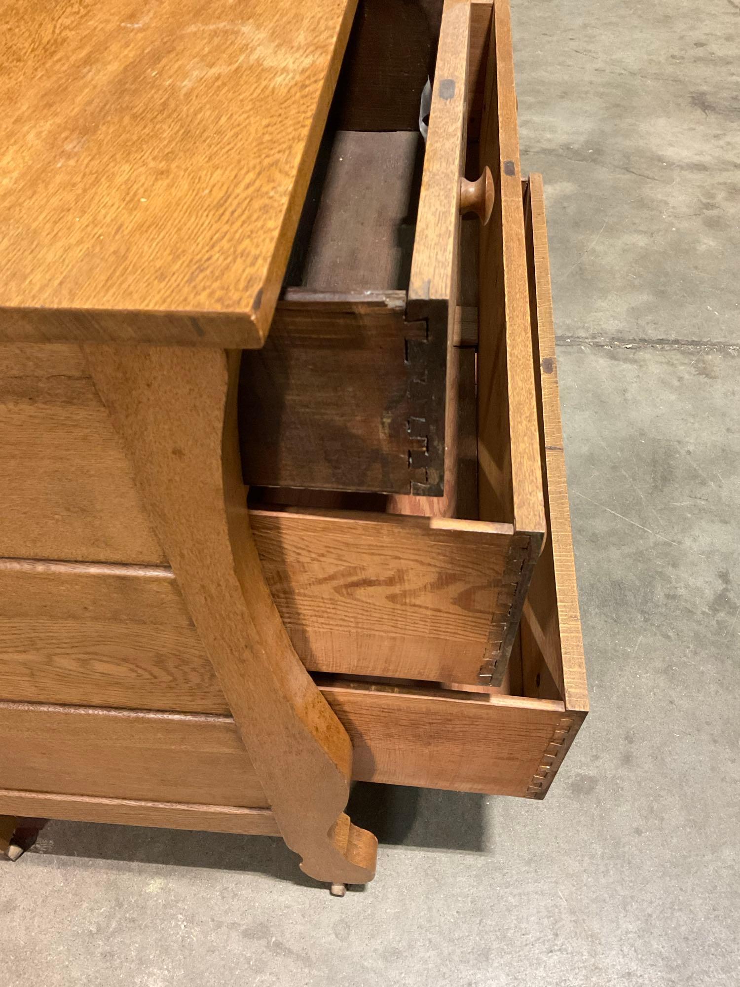 Antique Hansen-Wadenstein Desk Co. Wheeled Tiger Oak Vanity w/ Mirror & 4 Drawers. See pics.