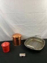 3 pcs Kitchenware Assortment. Fiesta Coral Lidded Jar. Circulon Roasting Pan w/ Rack. See pics.