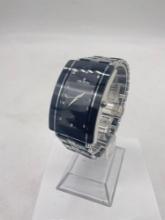 Croton CN307048 ceramic and stainless band watch in fair to good cond