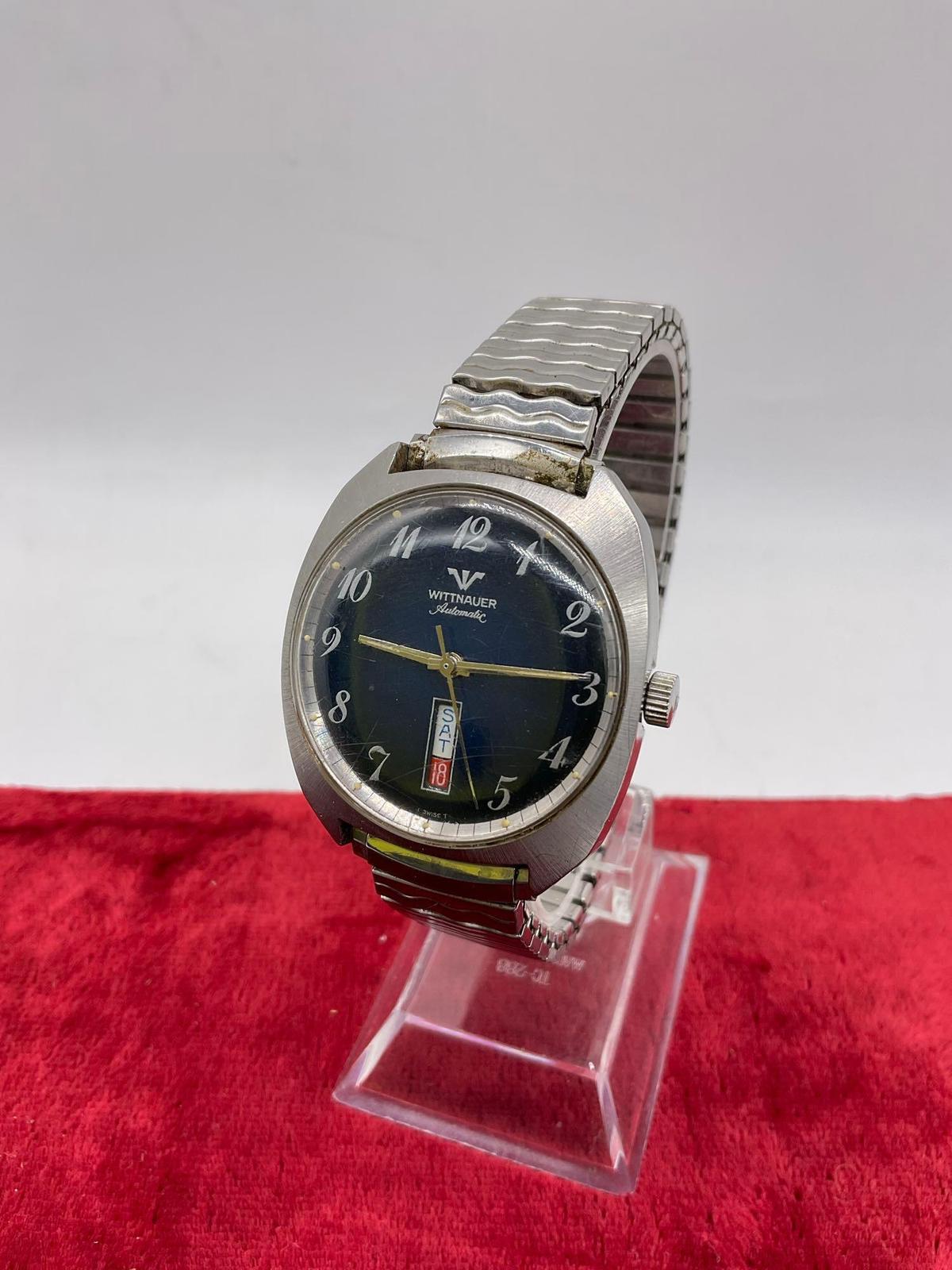 Vintage Mid century Men's Wittnauer Swiss made Automatic time and date wrist Watch , running