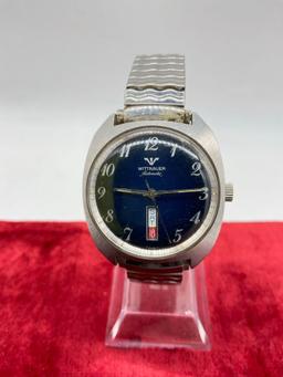 Vintage Mid century Men's Wittnauer Swiss made Automatic time and date wrist Watch , running