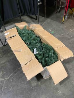 Garden Ridge 7 1/2 ft. Pre-Lit Artificial Christmas Tree. Tested, No Lights. As Is. See pics.