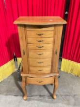 Sweet Tiger Oak Wood Finish Jewelry Cabinet w/ 7 Drawers. Excellent Condition. See pics.