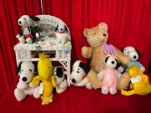 10+ pcs Vintage Toy Collection. Snoopy Plushes, Woodstock Doll, Teddy Bear, & More. See pics.