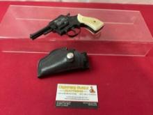 Mondial Mod 999 Brevettata Starter Pistol, .22 Blanks, 8 Round Cylinder, Black w/ white handles
