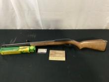 Glenfield Mo.60 Marlin Firearms .22 cal LR bolt action rifle w/ 4x15 Glenfield scope Sn:71579040