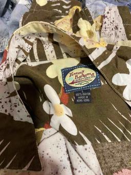 7 pcs Hawaiian Shirt Assortment. Multiple Sizes and Makers, incl. Tommy Bahama & More! See pics.