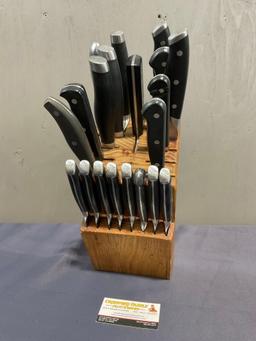 Assortment of Knives, 5 Wusthof, 1 Henckels, 3 Pampered Chef, Gerber Honing Rod w/ Knife Block