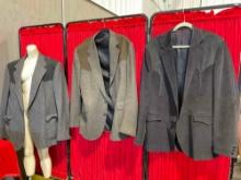 3 pcs Men's Western Jackets. 2x Pendleton Wool Size 46 & 1x Circle S Corduroy Size 44. See pics.