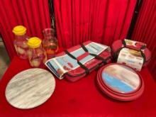 7 pcs Kitchenware Assortment. Anchor Glass Dishes, Vintage Pyrex Jugs & More! See pics.