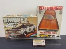 2 MPC 1/25 Scale Car Model Kits, Smokey The Convoy Chaser & 1971 Dodge Charger