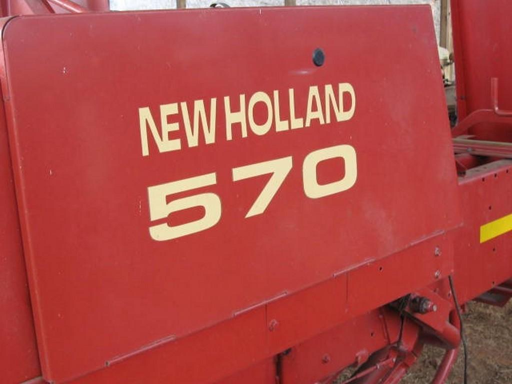 New Holland #570 Bailer