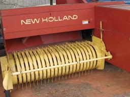 New Holland #570 Bailer