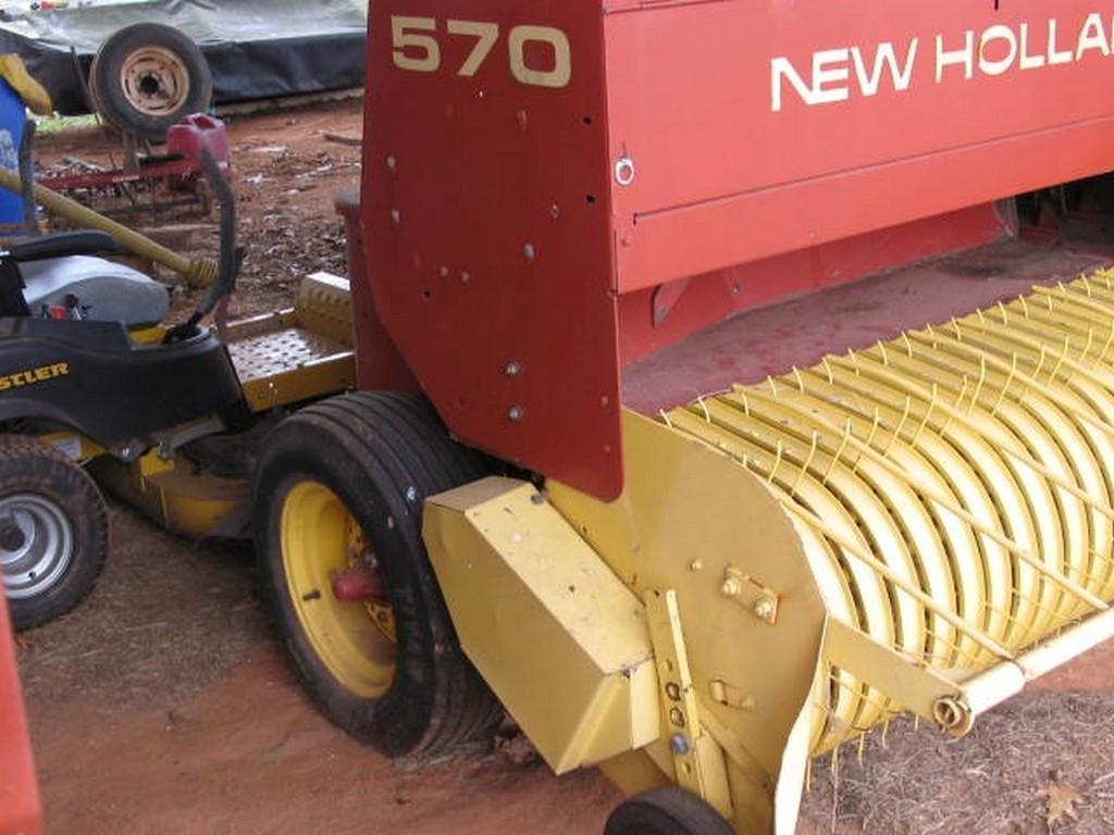 New Holland #570 Bailer
