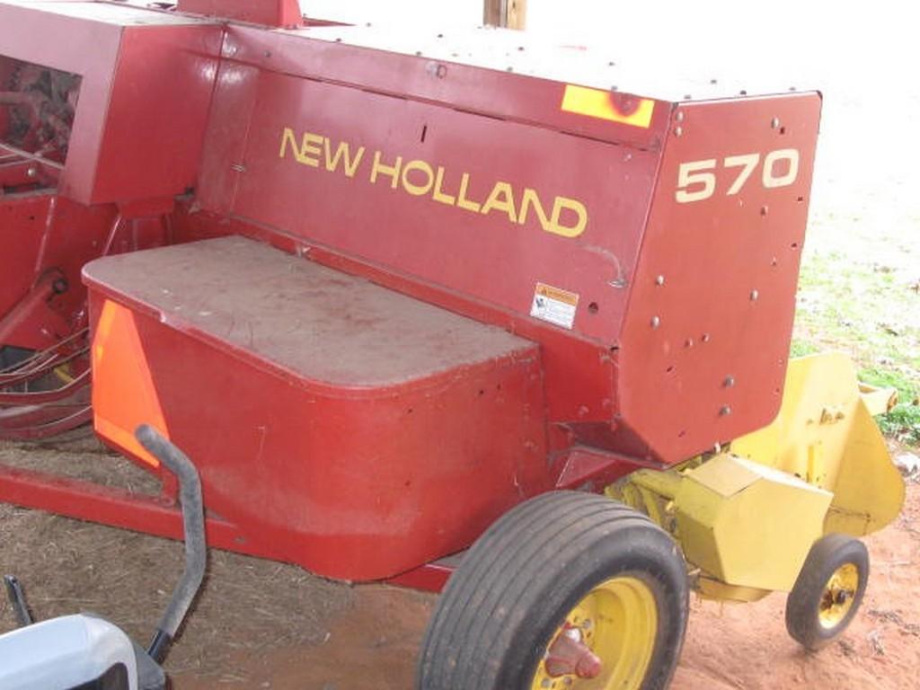 New Holland #570 Bailer
