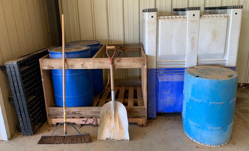Mack Plastic Fork Lift Containers, Pallets & 3 Barrels