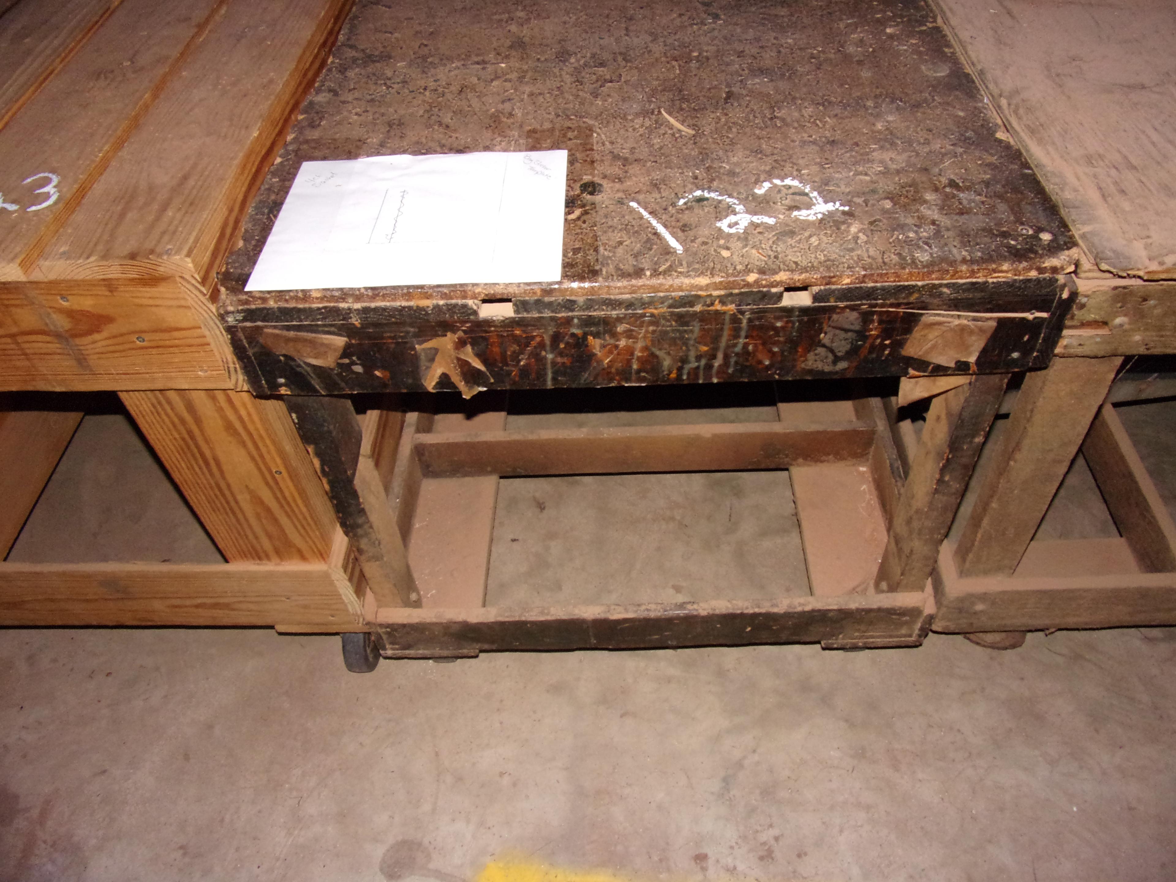 30" X 38" ROLLING TABLE