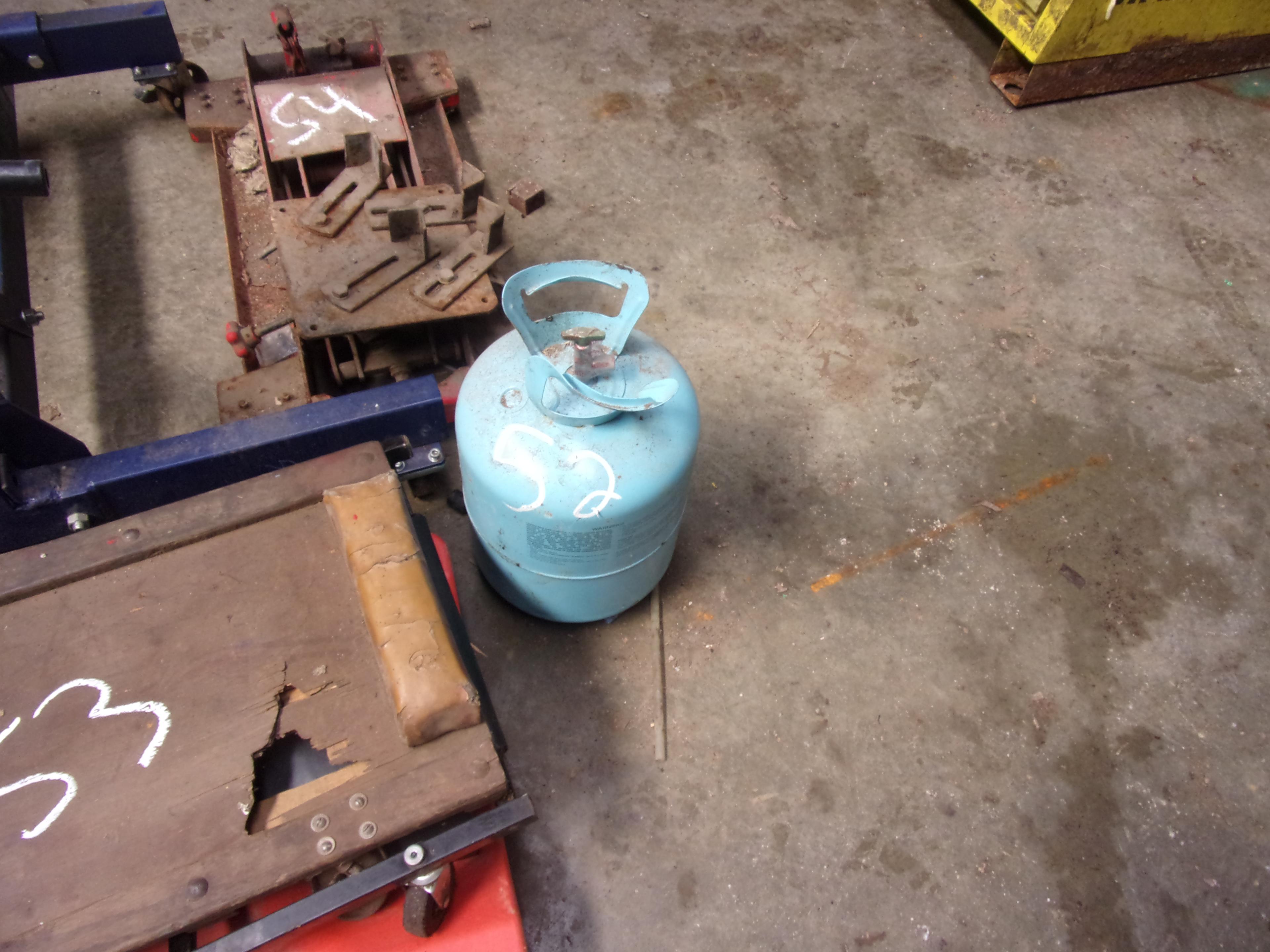 FOIL TANK OF 134A FREON