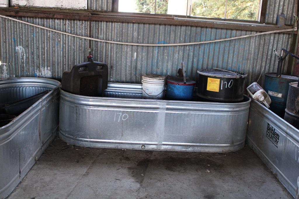 LIVESTOCK WATERING TROUGH & CONTENTS